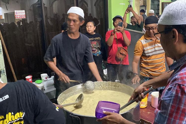 Kuliner Ramadhan Yang Legendaris Dan Ramai Di Buru