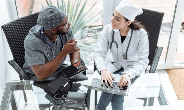 Etika Profesi Dokter: Antara Tanggung Jawab Dan Kemanusiaan