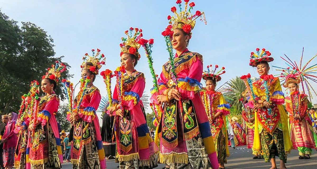 Makna Filosofis Di Balik Gerakan Tarian Tradisional Nusantara