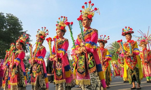 Makna Filosofis Di Balik Gerakan Tarian Tradisional Nusantara