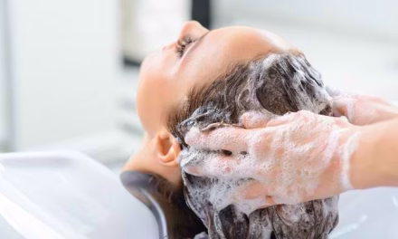 Cara Memilih Shampo Rambut Sesuai Jenis Kulit Kepala