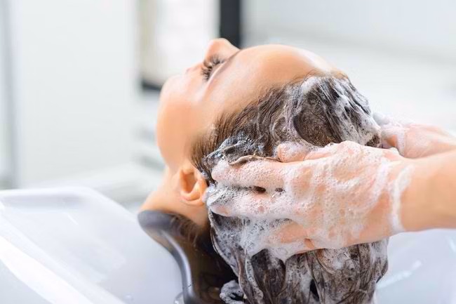 Cara Memilih Shampo Rambut Sesuai Jenis Kulit Kepala