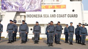Tanggung Jawab Perwira Laut Menjaga Keselamatan Pelayaran