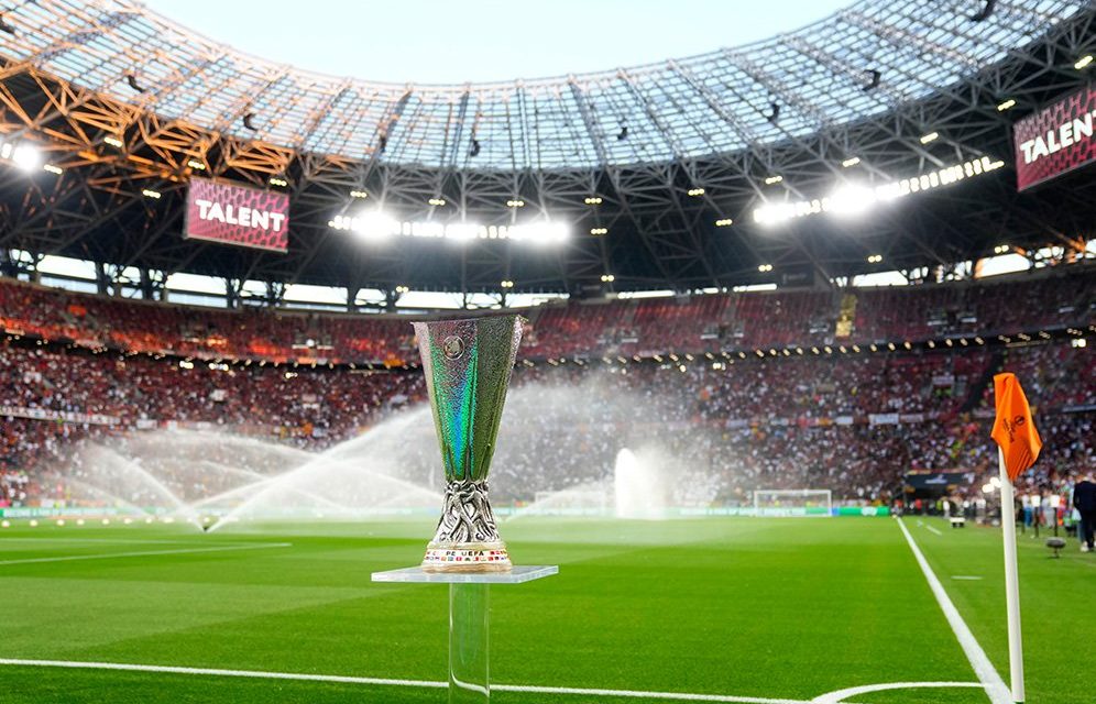 Liga Eropa: Perkembangan Kompetisi Sepak Bola Internasional